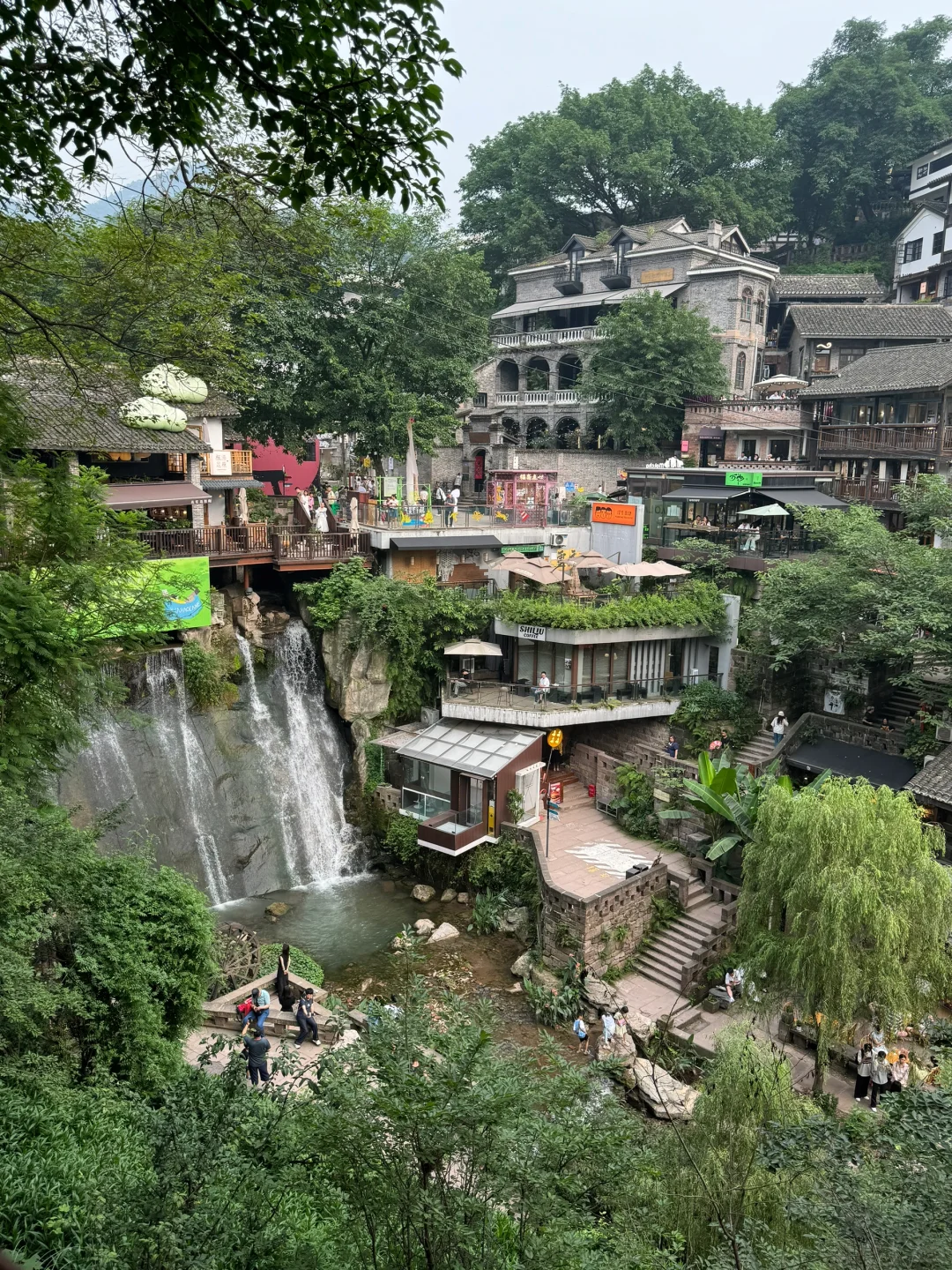 重庆这几个地方!亲测比洪崖洞好玩10000倍🍃