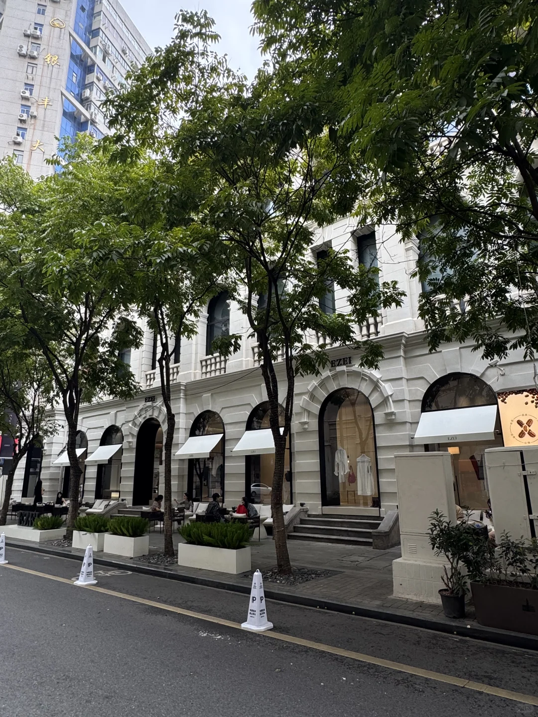 怎么去了一趟武汉跟出国似的？
