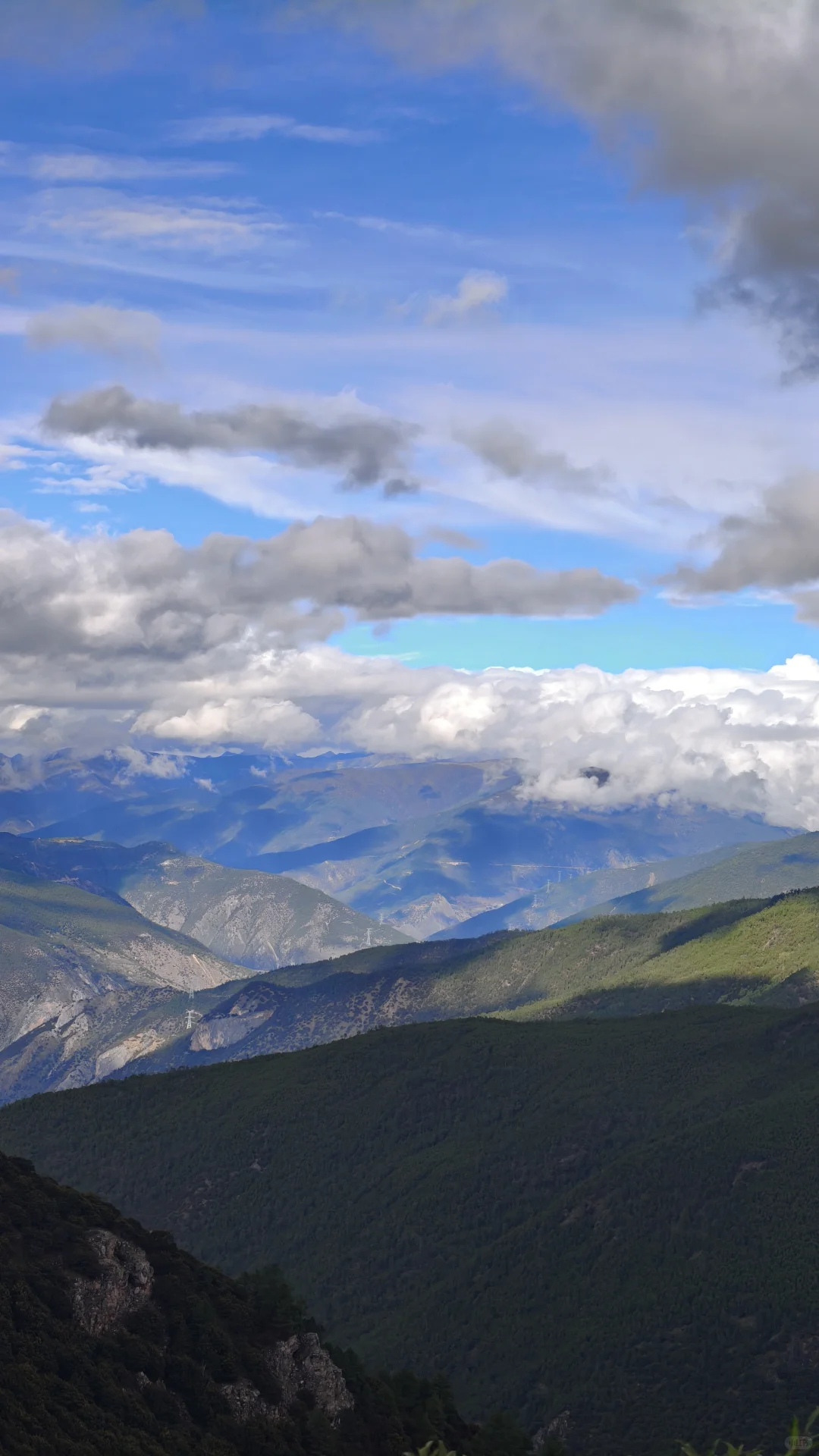 亚丁大转山景区进出