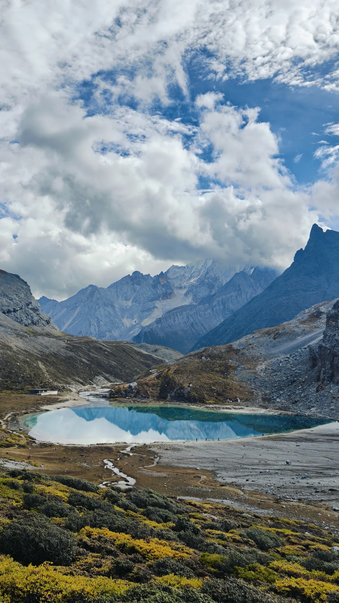 亚丁大转山景区进出