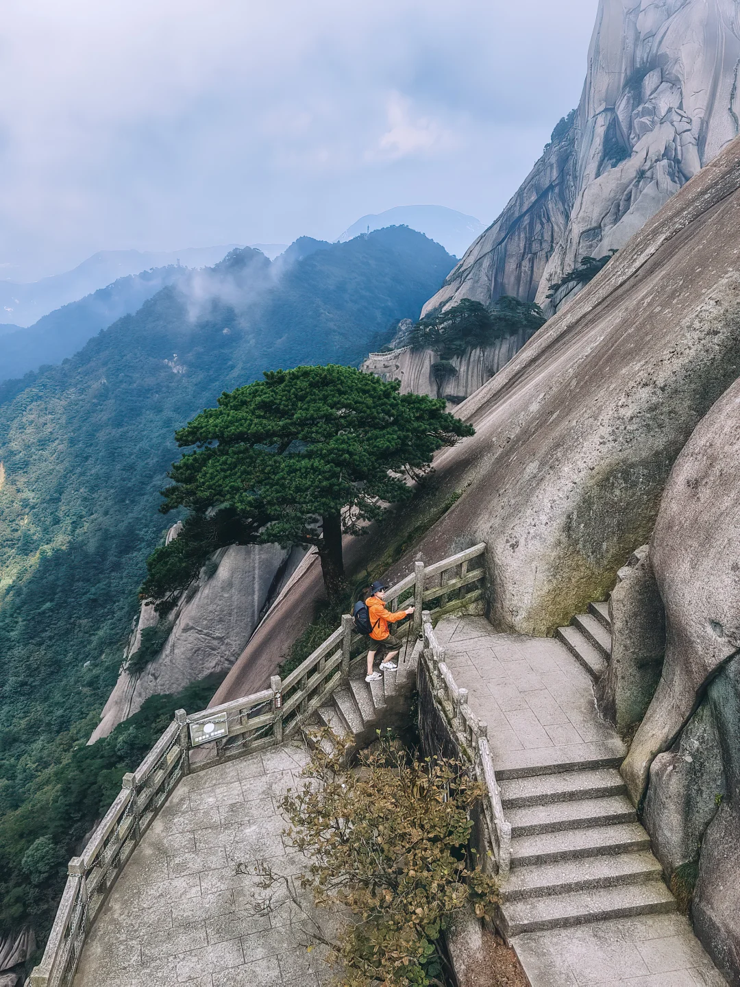 李白诚不欺我❗️这座山果然够震撼‼️