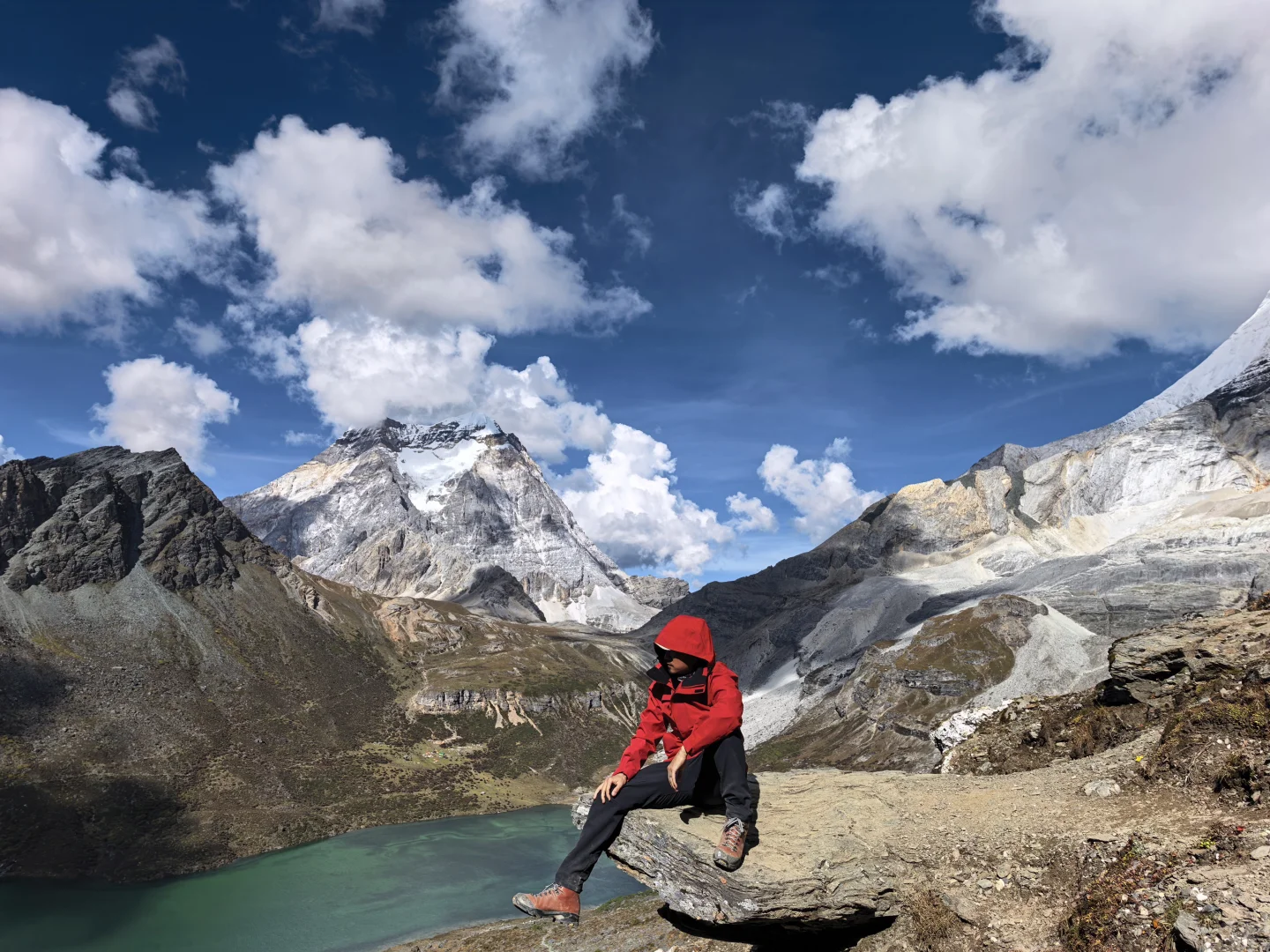 亚丁大转山景区进出