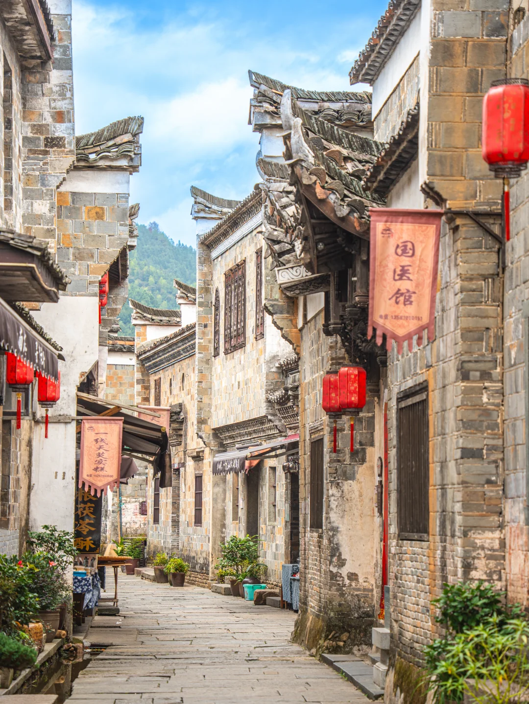 国庆反向旅游，推荐一个冷门且震撼的小城！