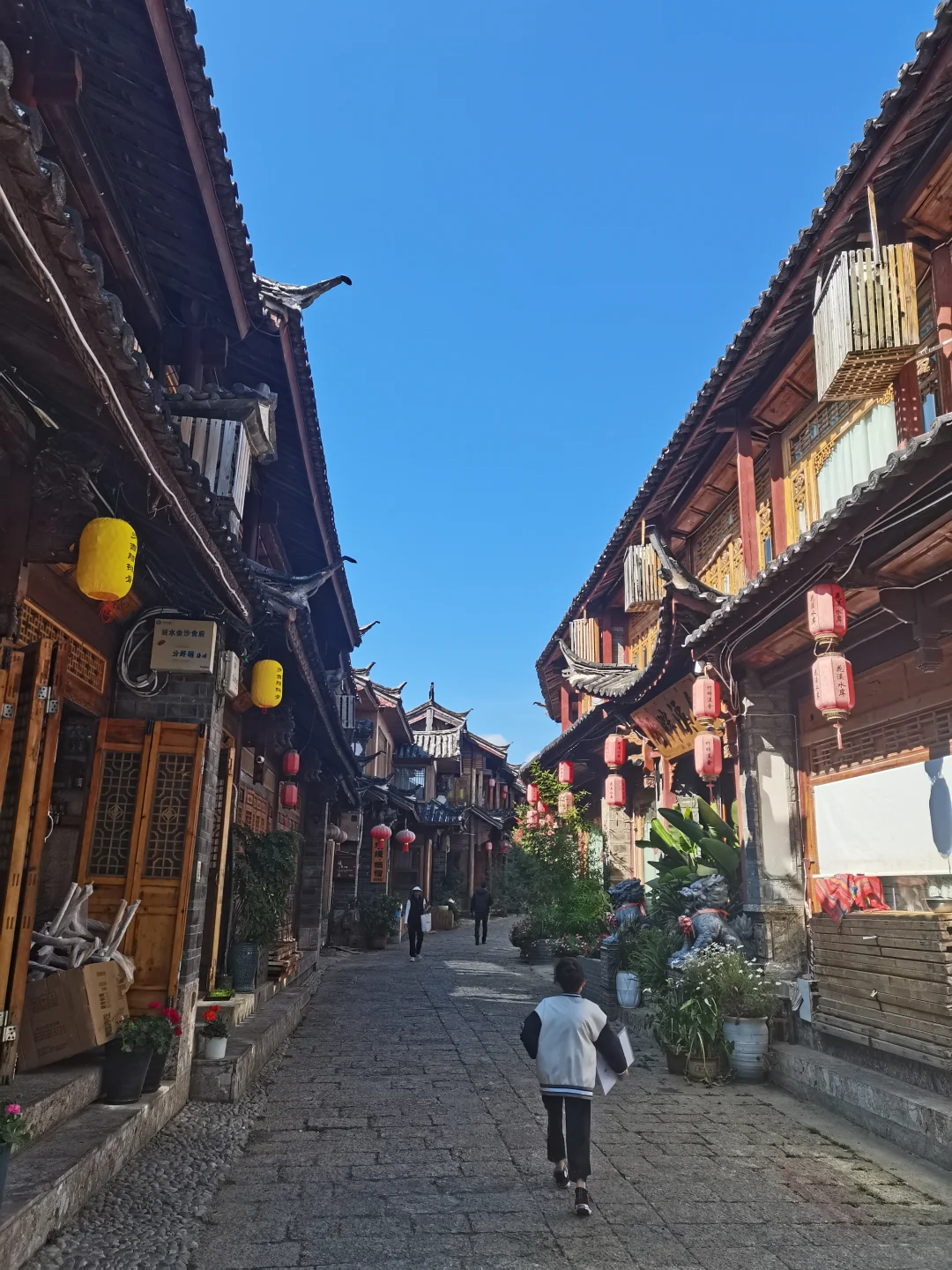 欢迎所有朋友加入我们大家庭，探讨旅游美食