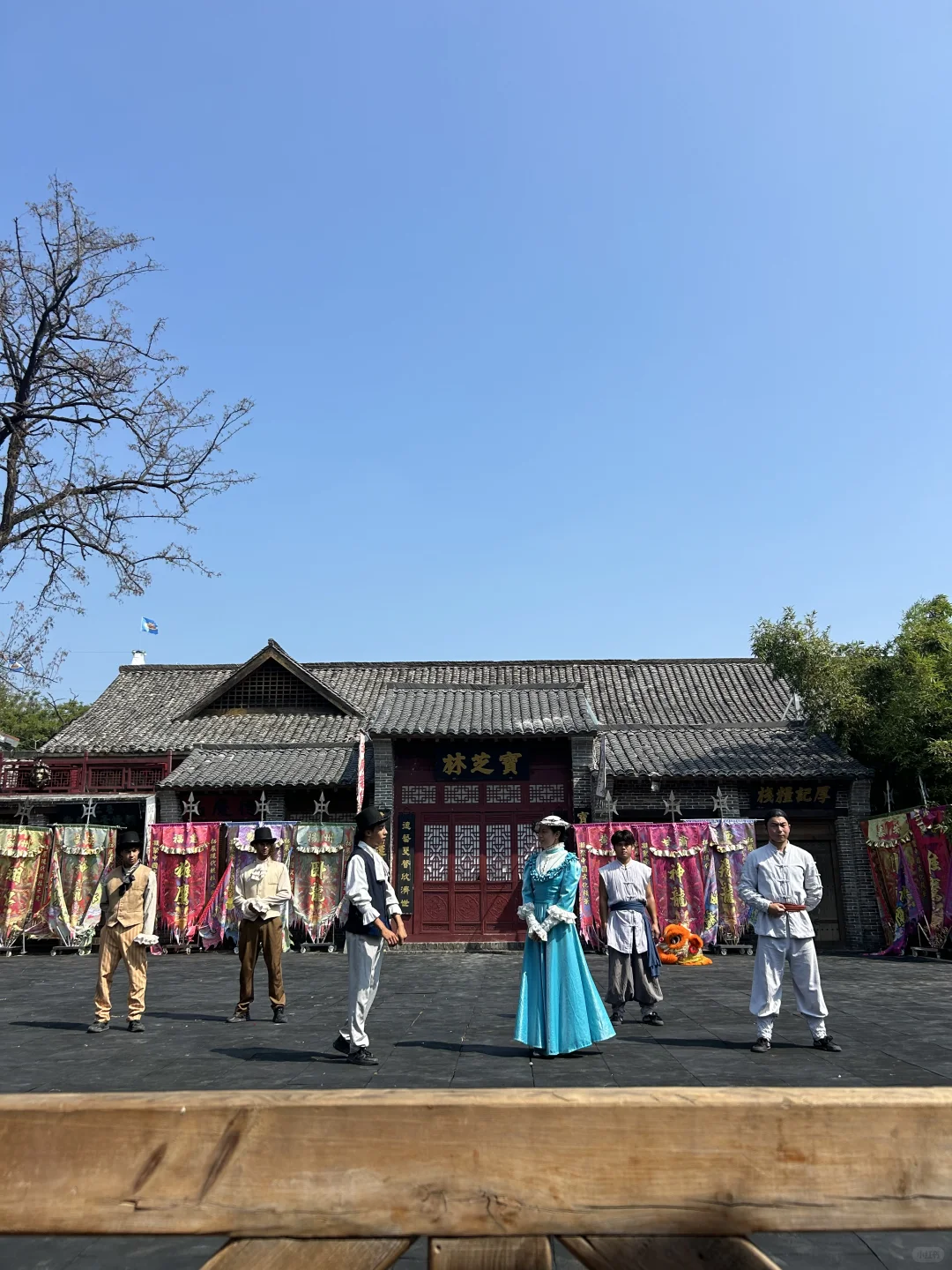 开封景区万岁山人减少啦 天气凉爽不拥挤