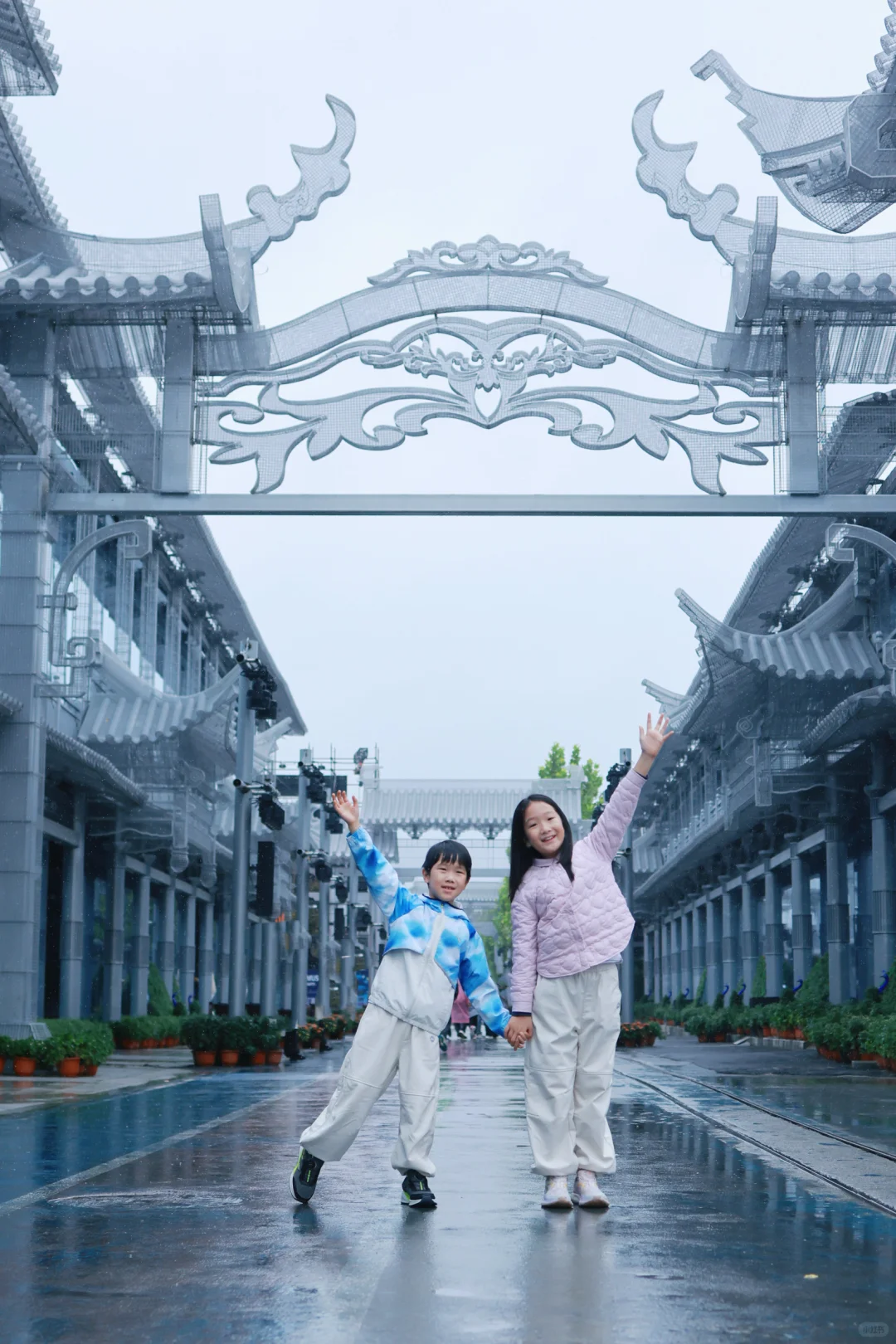 迄今为止,这是我见过最“卷”的景区!!