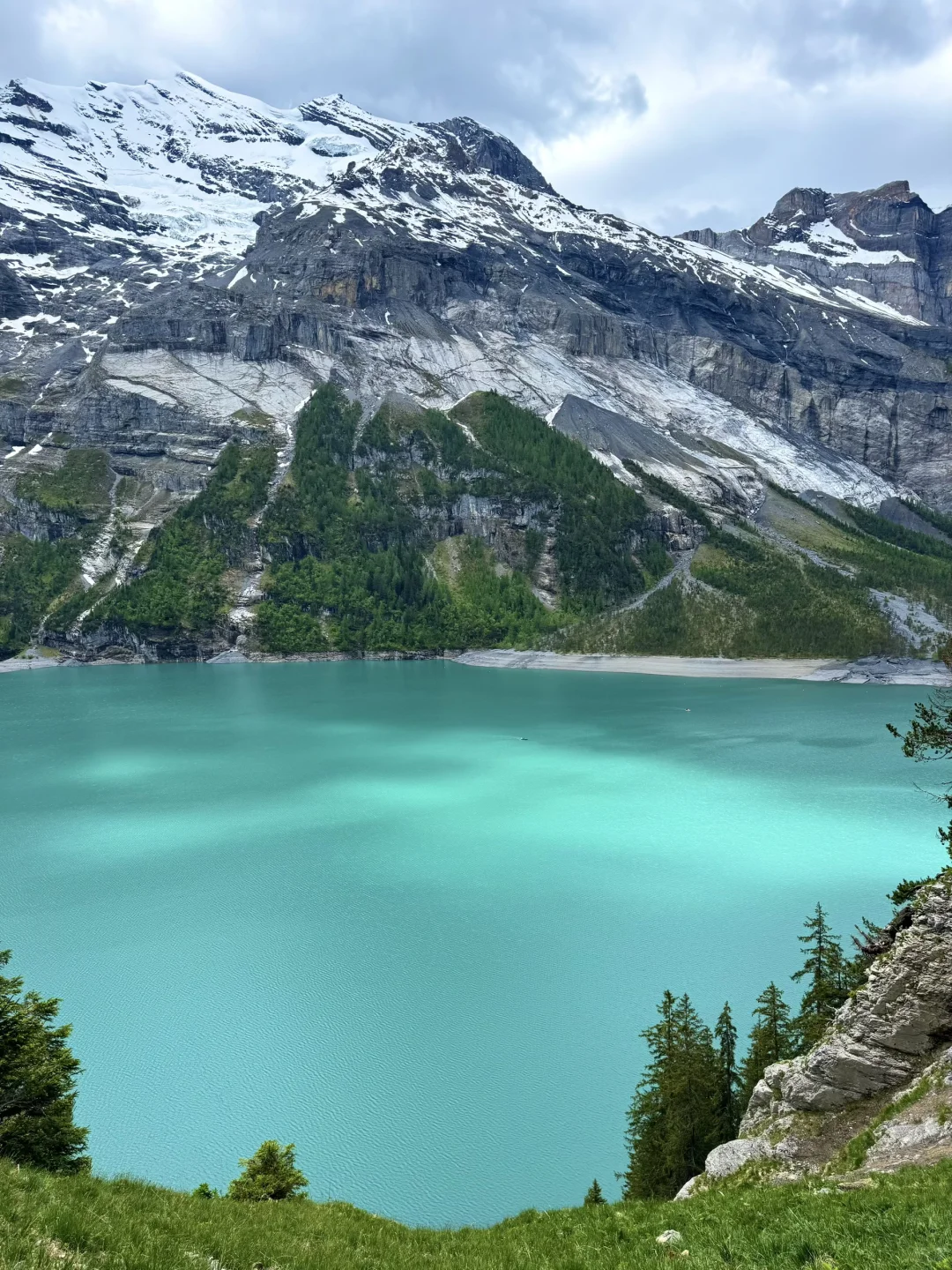 完全是因为这张照片去的瑞士