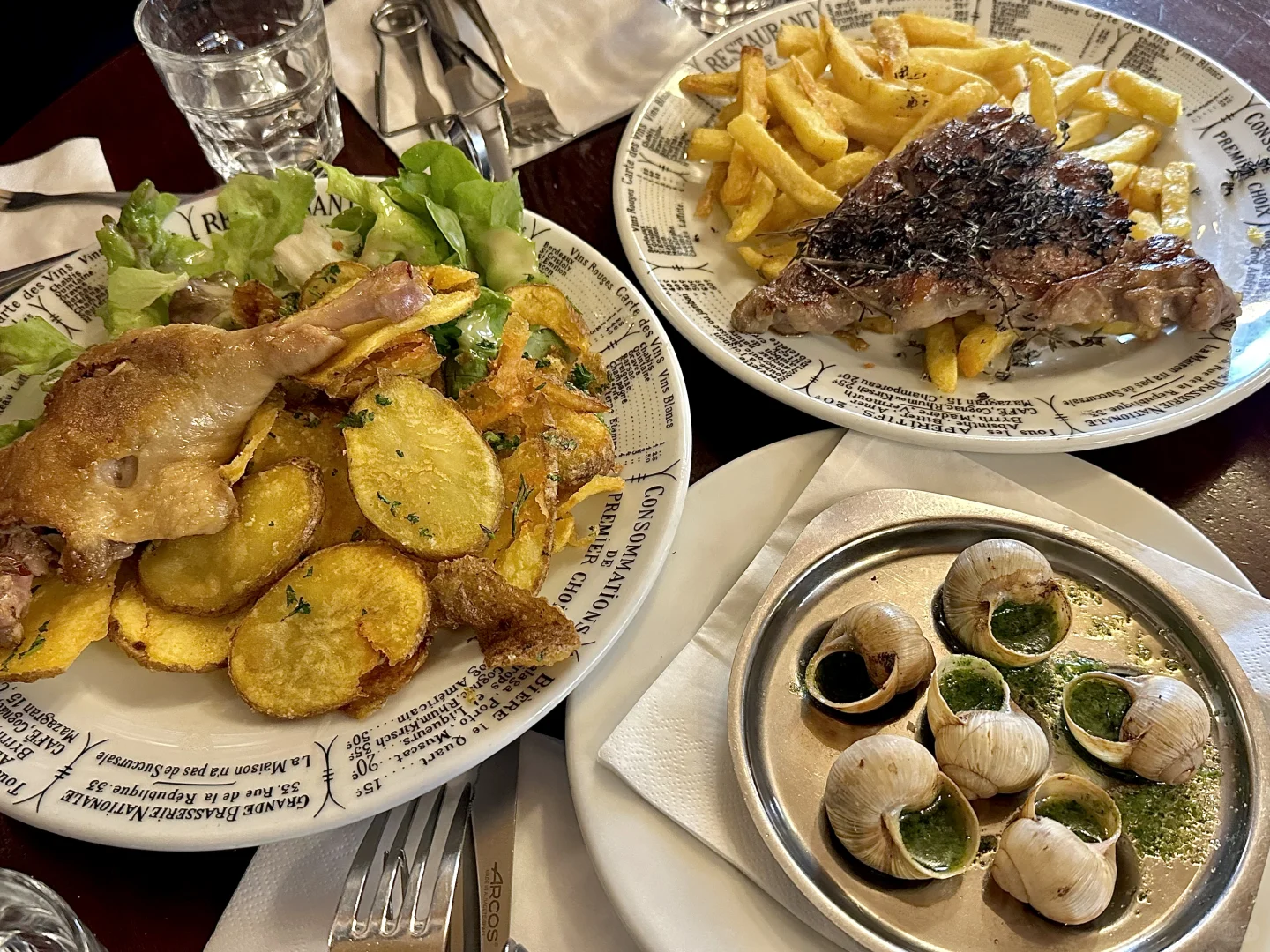 巴黎必吃法餐🐌!人均10欧!!就在卢浮宫附近!