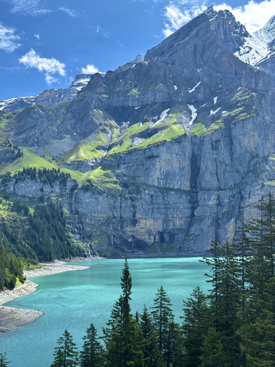 完全是因为这张照片去的瑞士