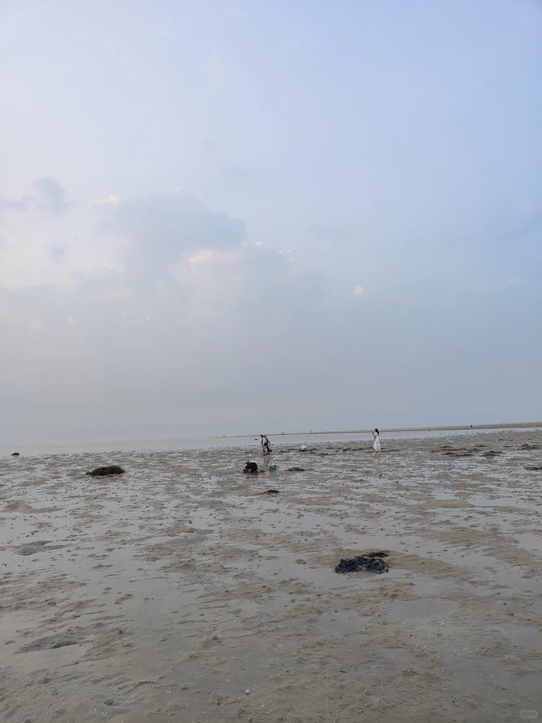 北海银滩，太阳还是出来了，迟到的日出