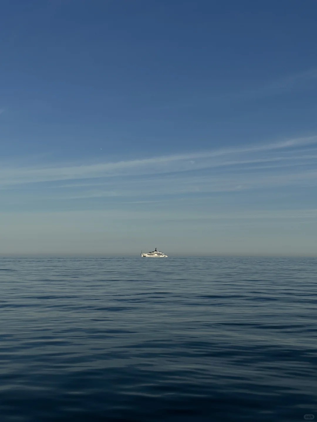 enjoy the sea moment˚⊹ᰔ