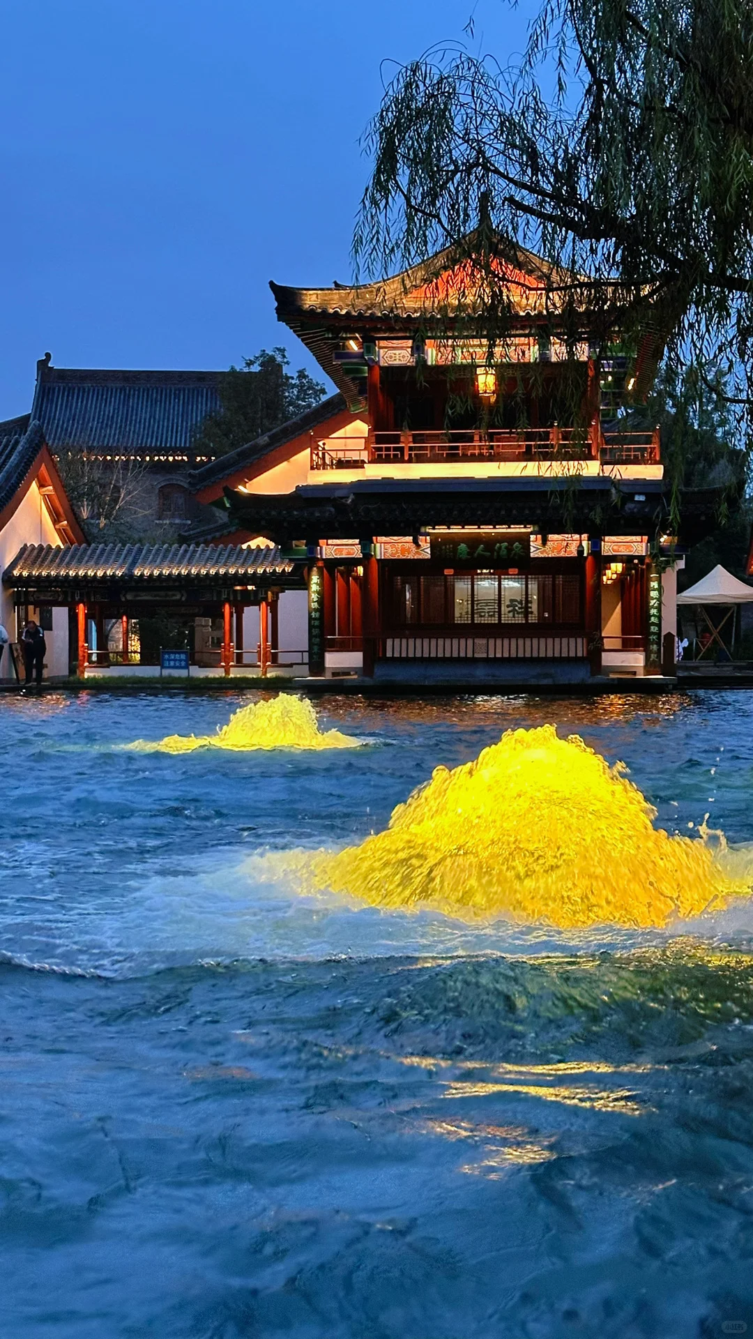 连续下雨，济南的泉水彻底“疯”了！