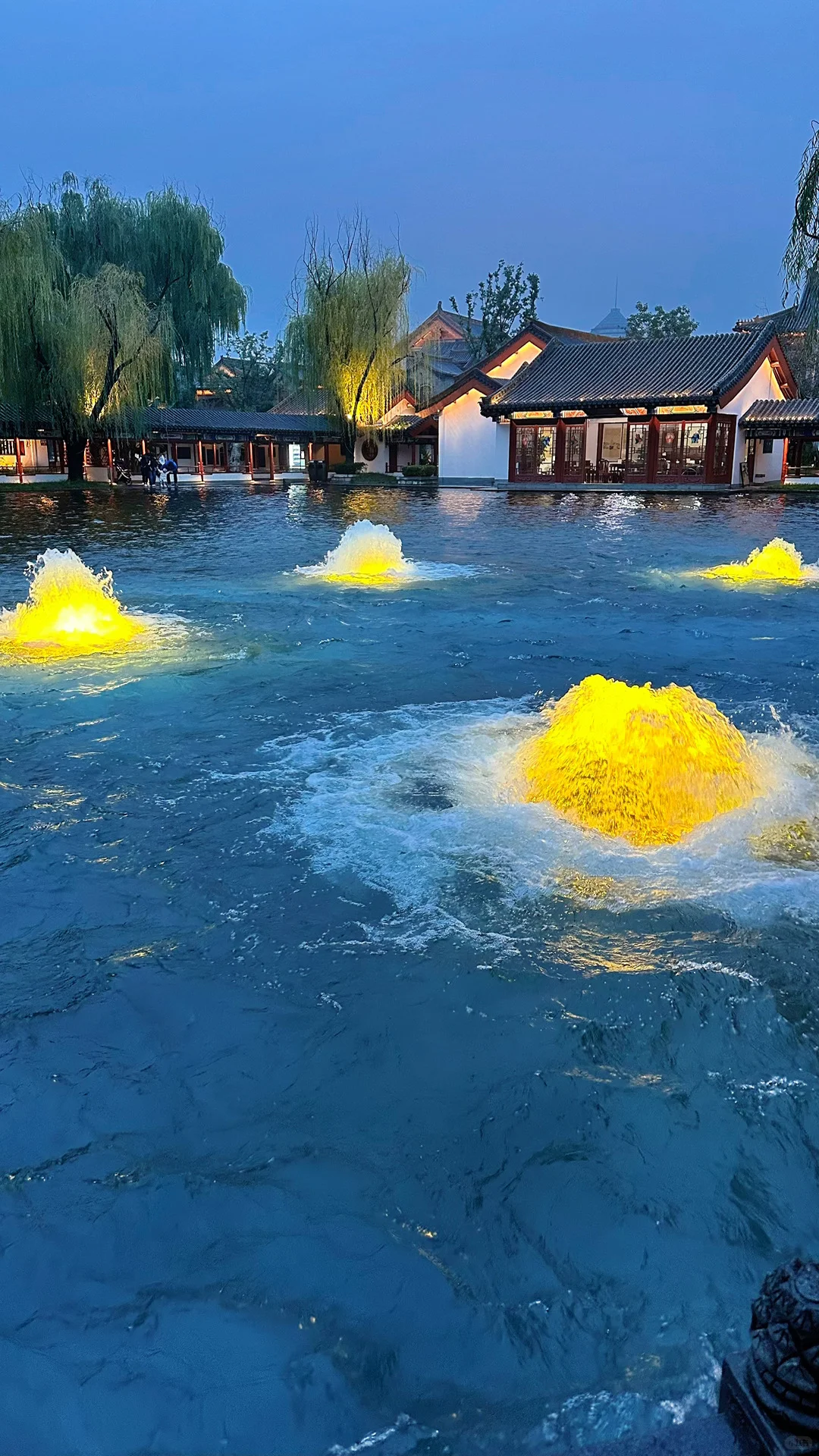 连续下雨，济南的泉水彻底“疯”了！