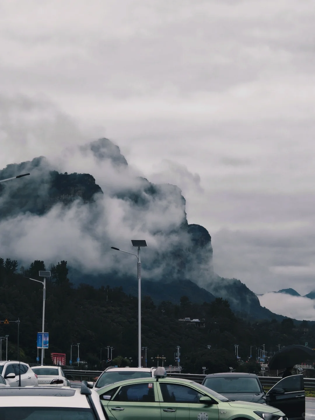 下雨天不想宅家，来感受“仙境”
