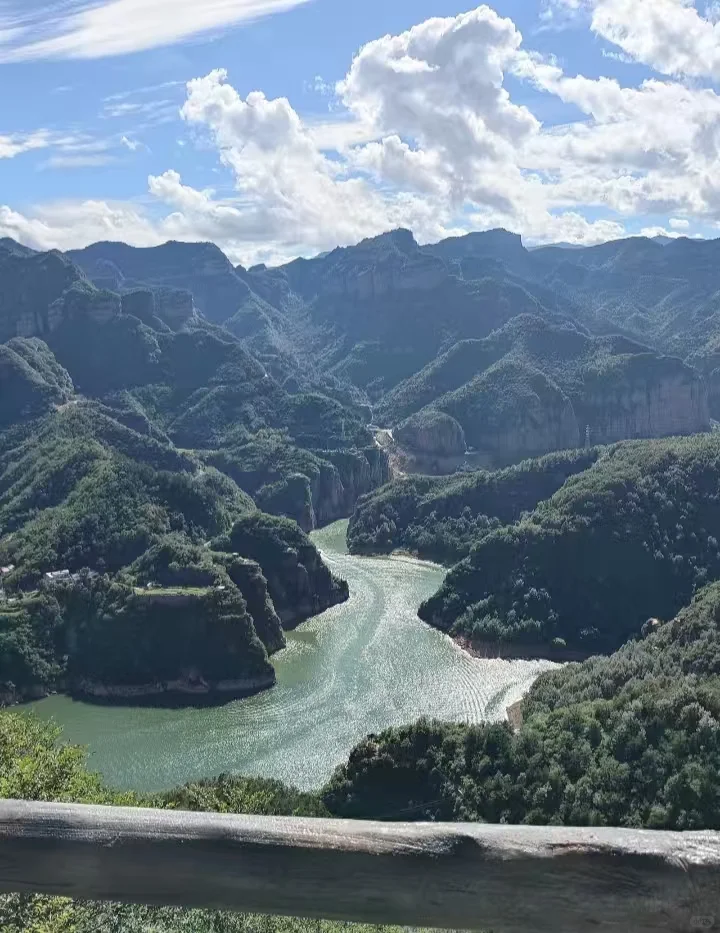 🏞️ 京娘湖：爱情传说的山水画卷