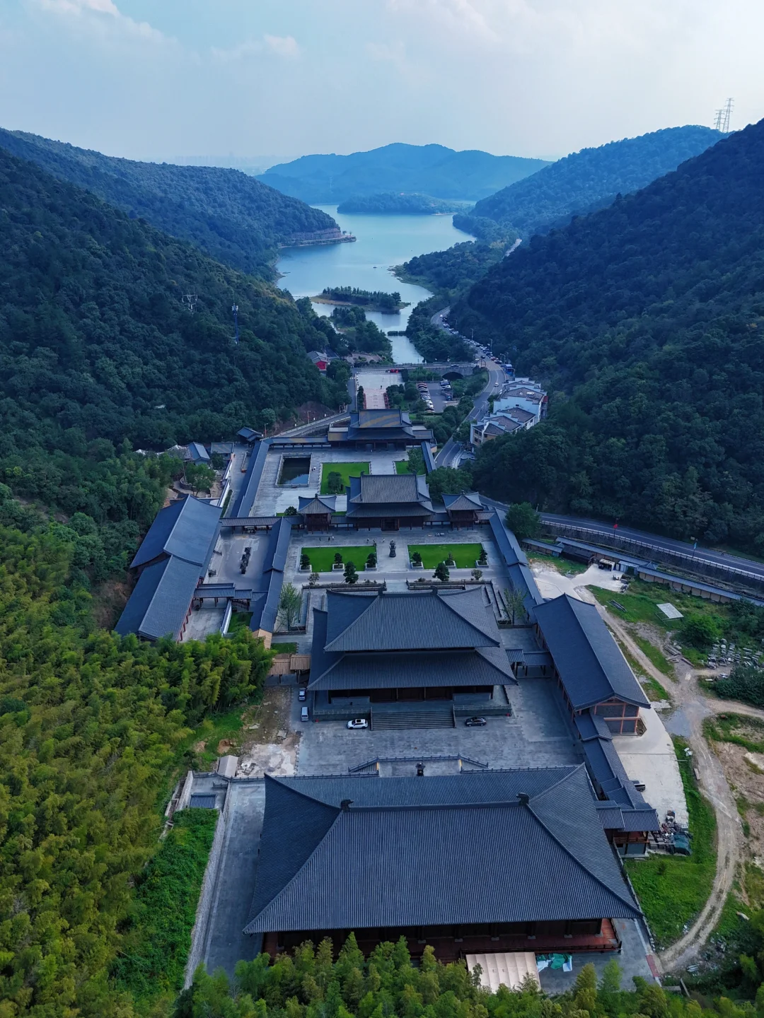 宁波0.5h免费|比柿林村治愈的踏秋徒步路线