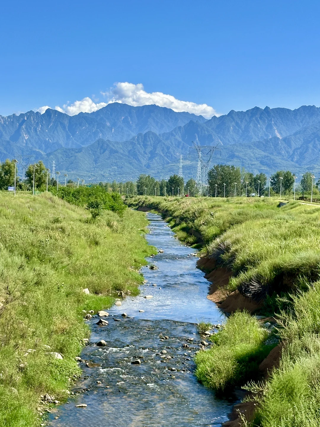 秦岭山与河视频没想到好多人喜欢，图片安排