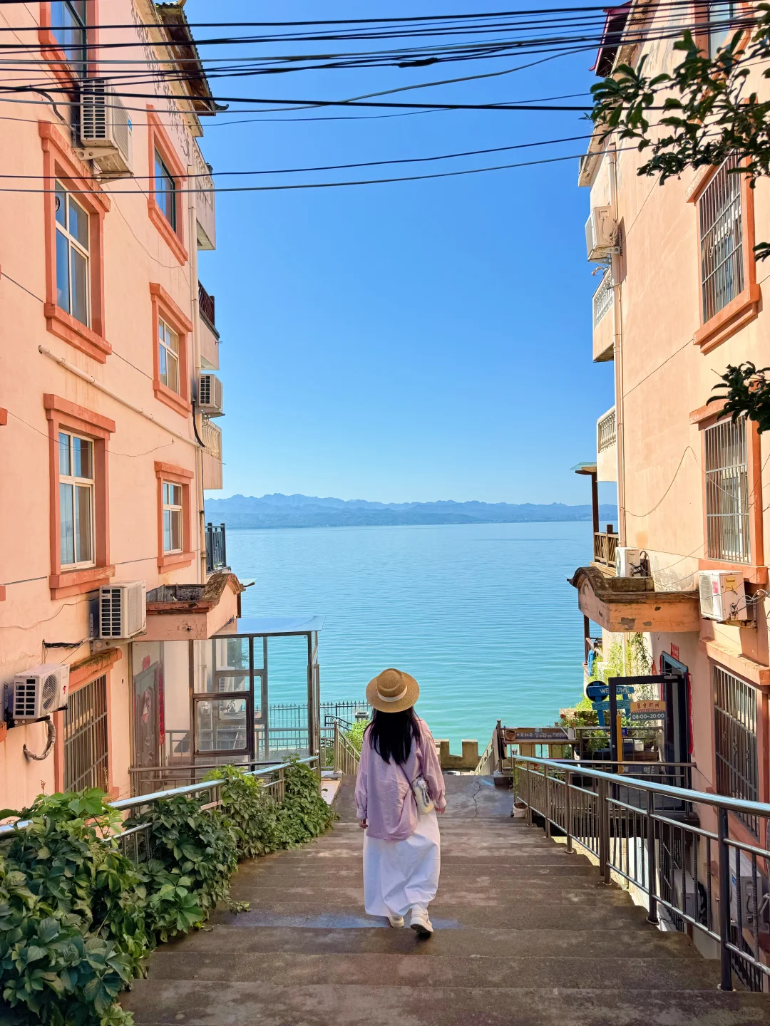 新线‼️西安2天1夜✅这里是瑞士？是洱海？太美～