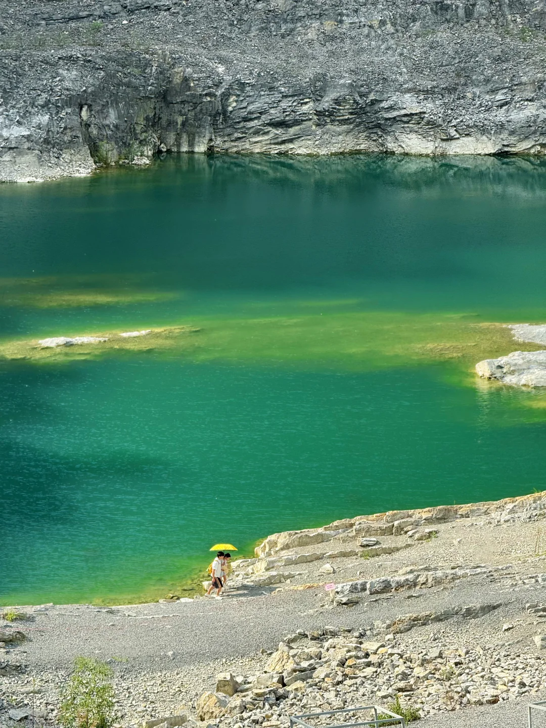 重庆版“小九寨” 渝北铜锣山矿山公园