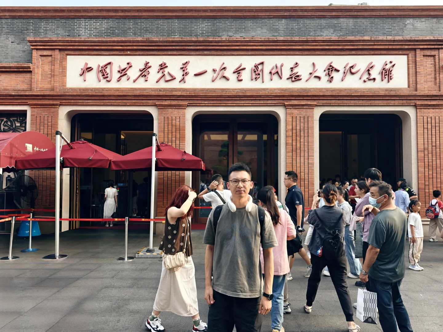 🎤采访下｜你们旅游会去红色景点吗？