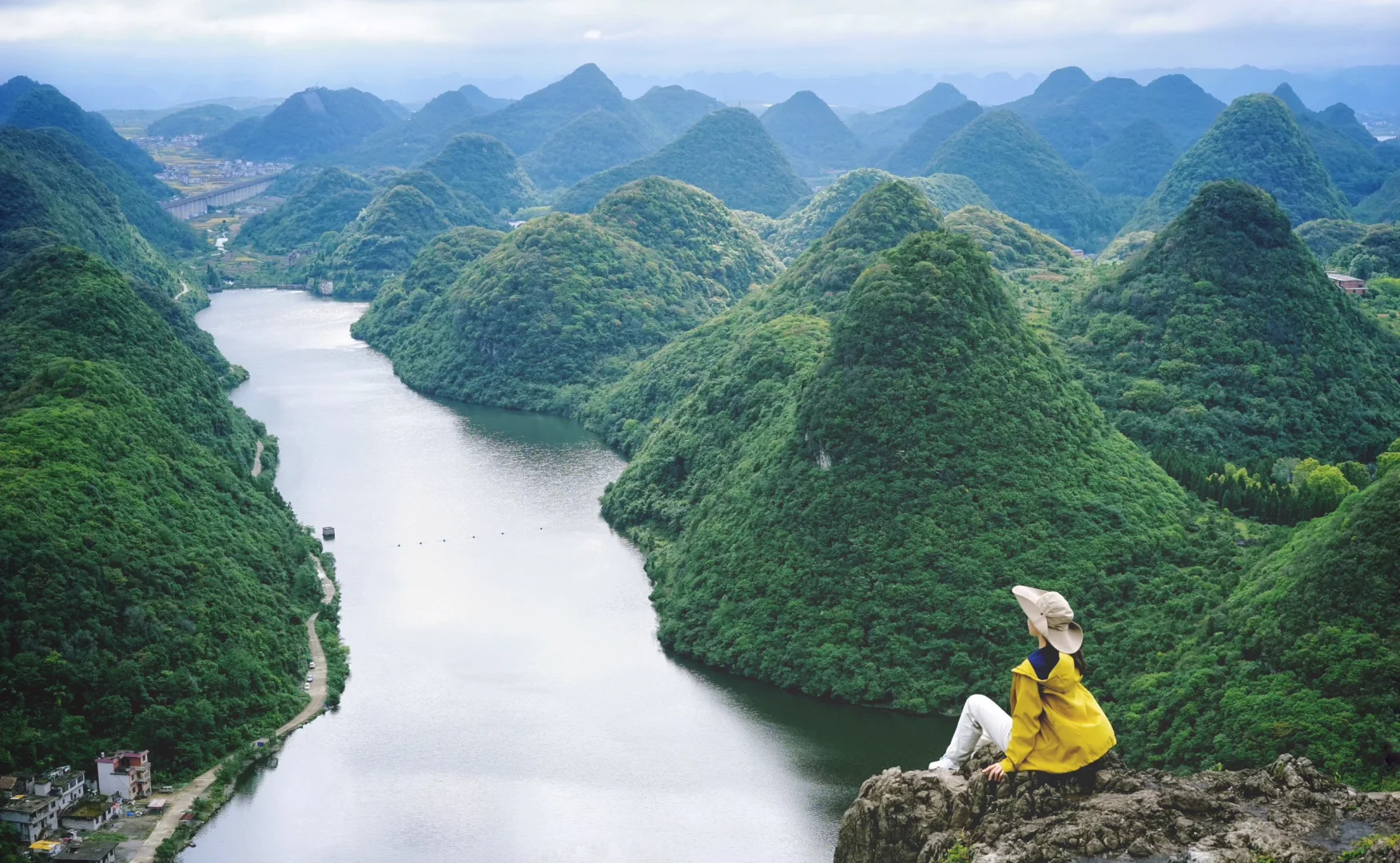 安顺铜鼓荡+万峰顶|无自驾攻略