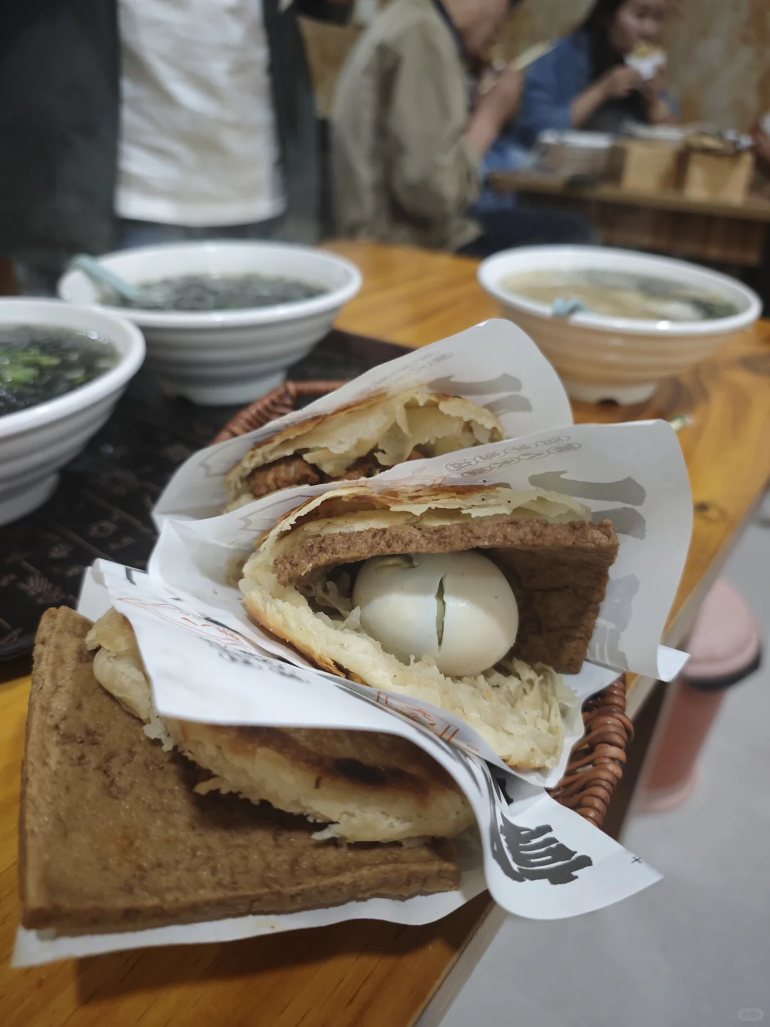 2块钱吃到神仙烧饼，这个地方太野了🥰