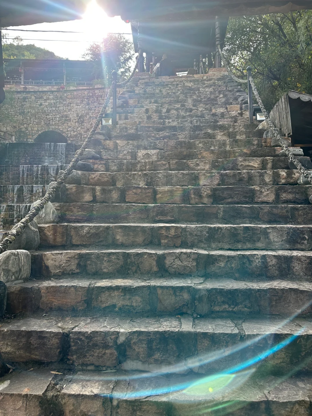 美美游玩十六沟