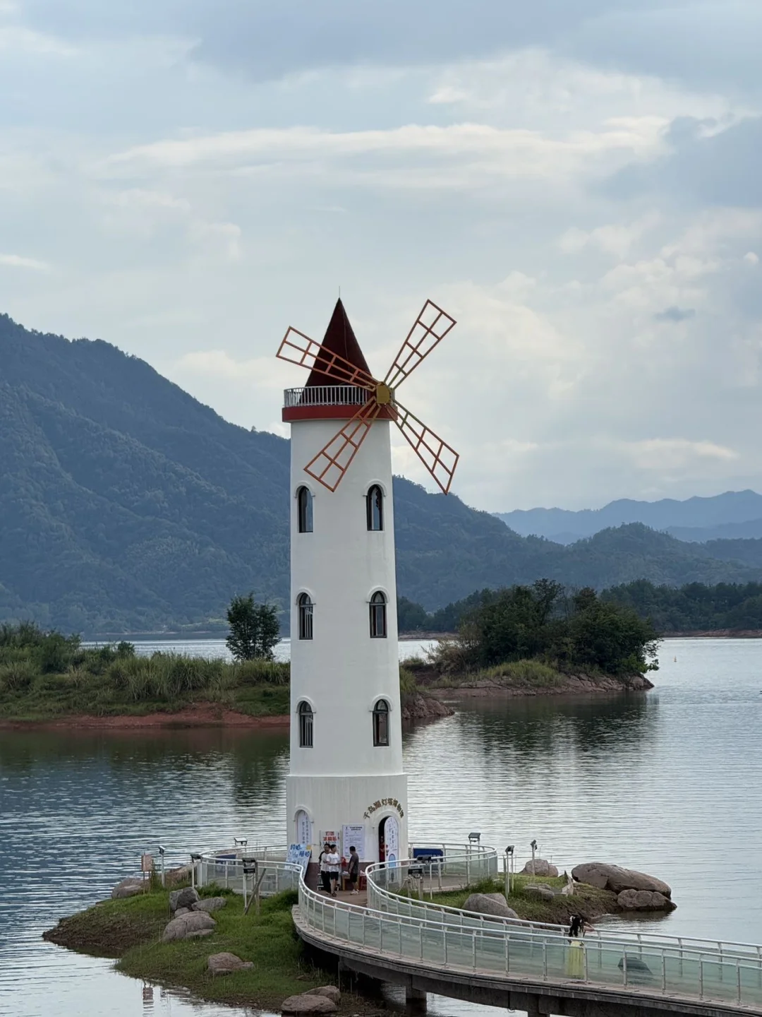 真的不在瑞士🇨🇭!在杭州千岛湖!!!!!
