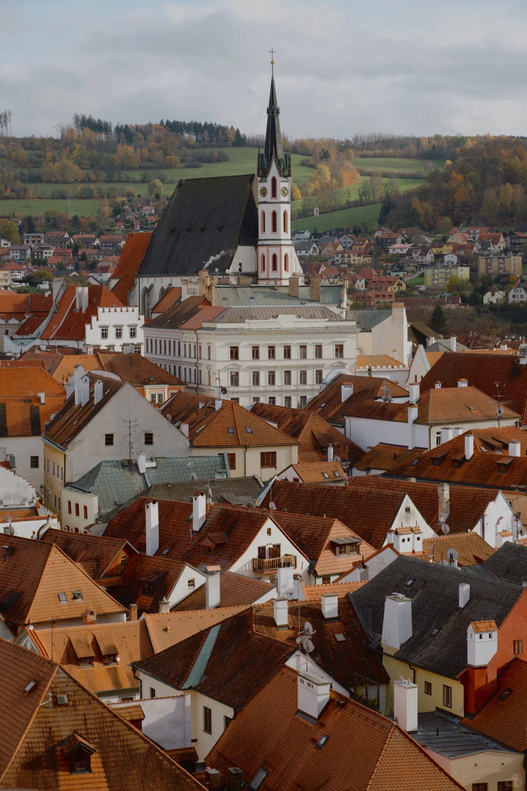 推开窗就是捷克小镇的风景🍂