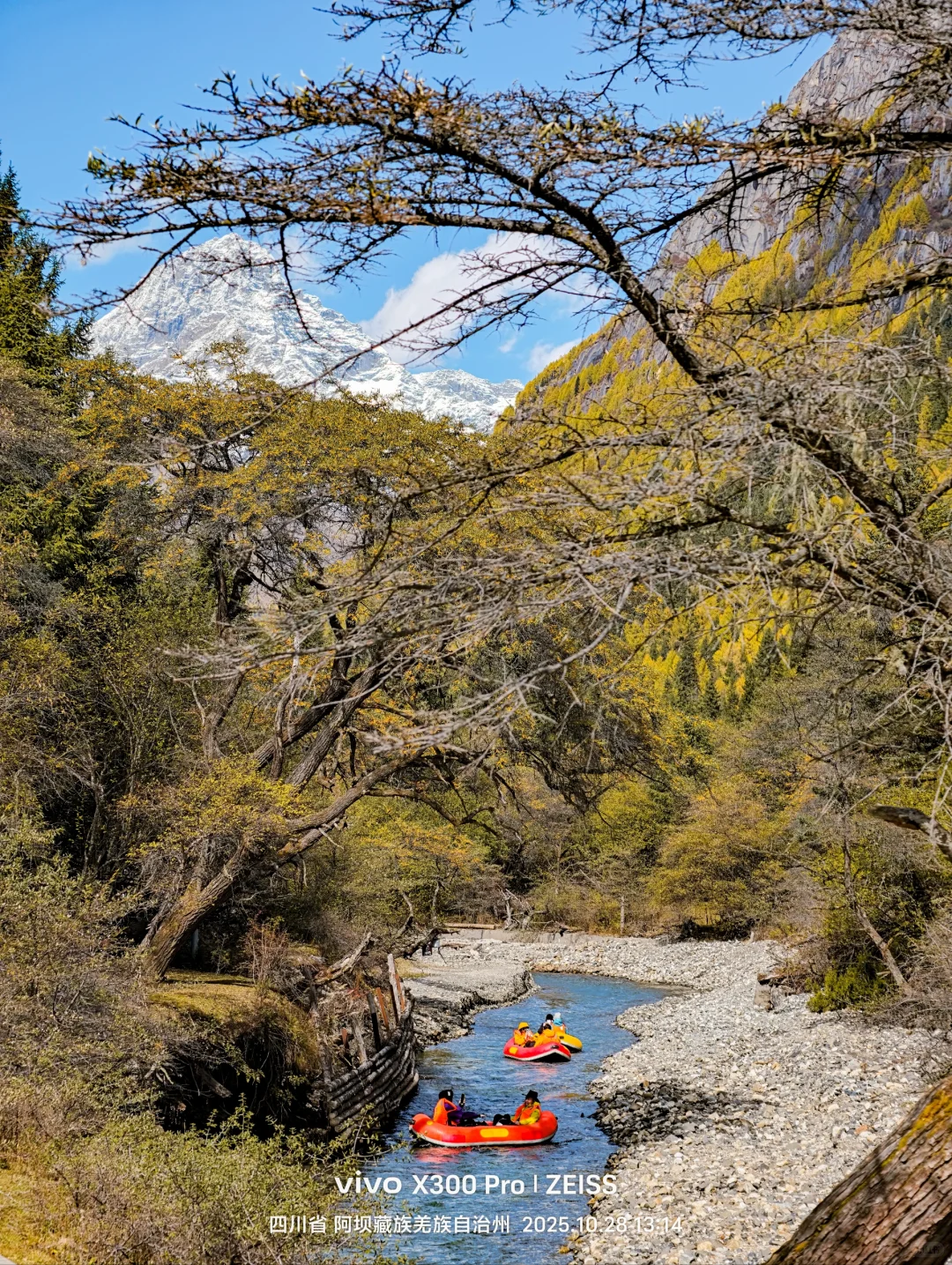10.28实拍!秋天四姑娘山有种不在国内的美~