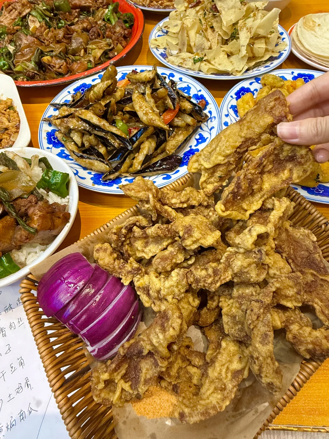 个人认为来济南，逛完趵突泉一定要来炒鸡店！