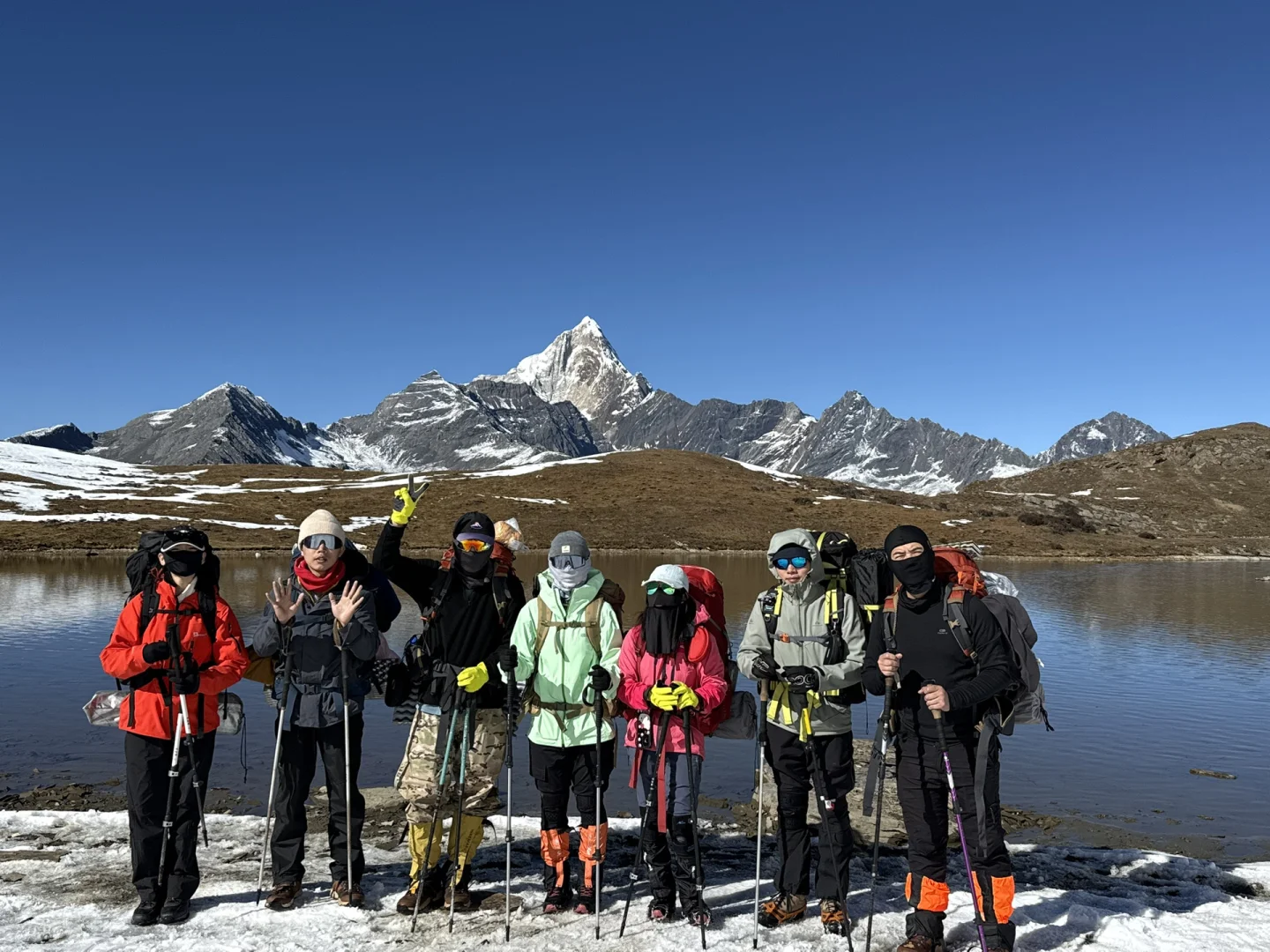 八角棚，四姑娘山绝佳倒影、日照金山观景点