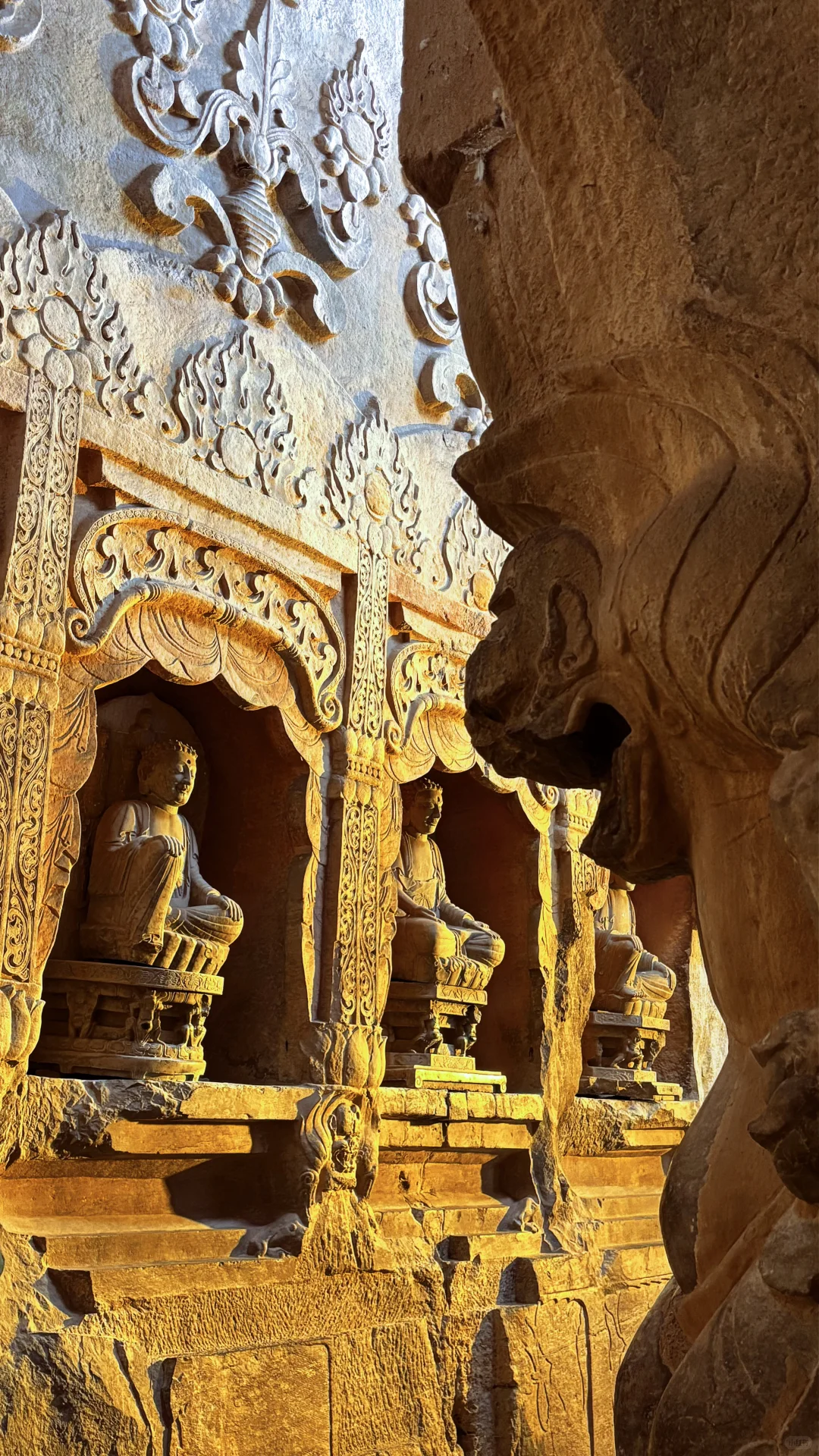 山河之间 石宇之上