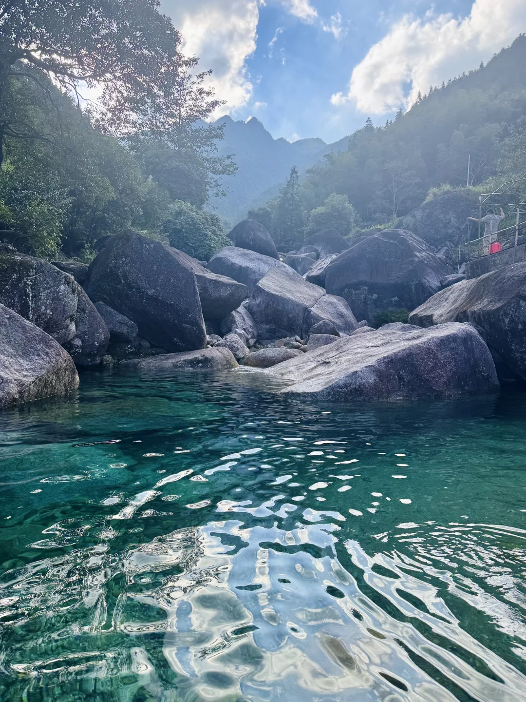 🫧柳州周边｜融水宝石绿的潭水也太美了⛰️