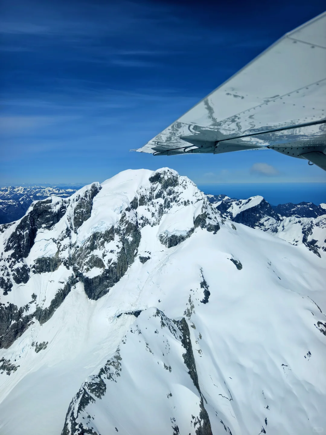 米尔福德峡湾出行之选择飞机值回票价