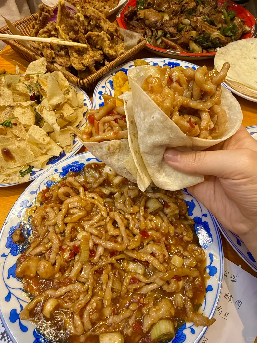 个人认为来济南，逛完趵突泉一定要来炒鸡店！