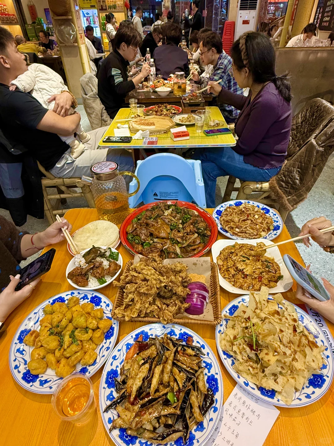 个人认为来济南，逛完趵突泉一定要来炒鸡店！