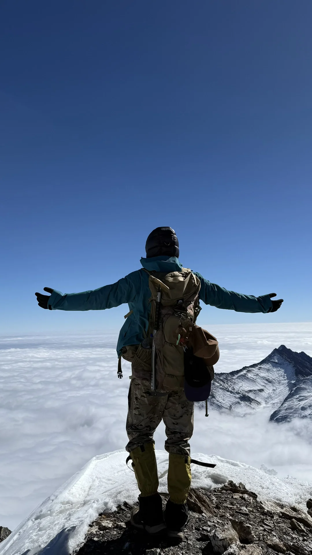 八角棚，四姑娘山绝佳倒影、日照金山观景点