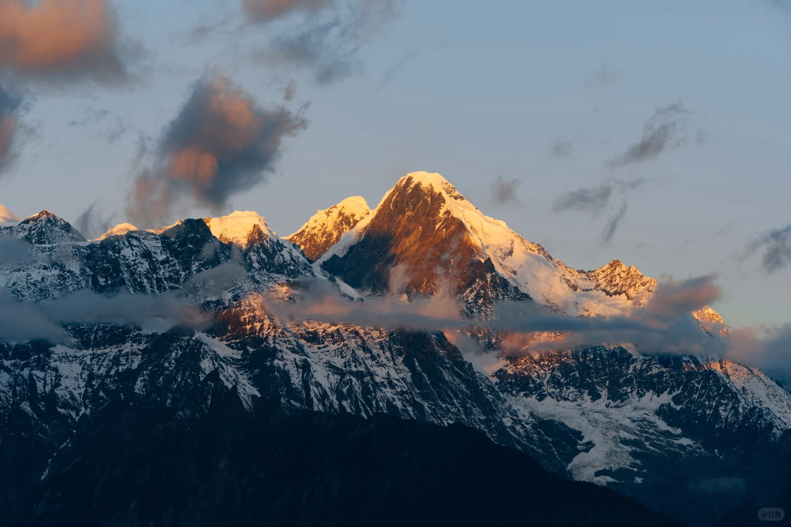 11.12的梅里日照金山