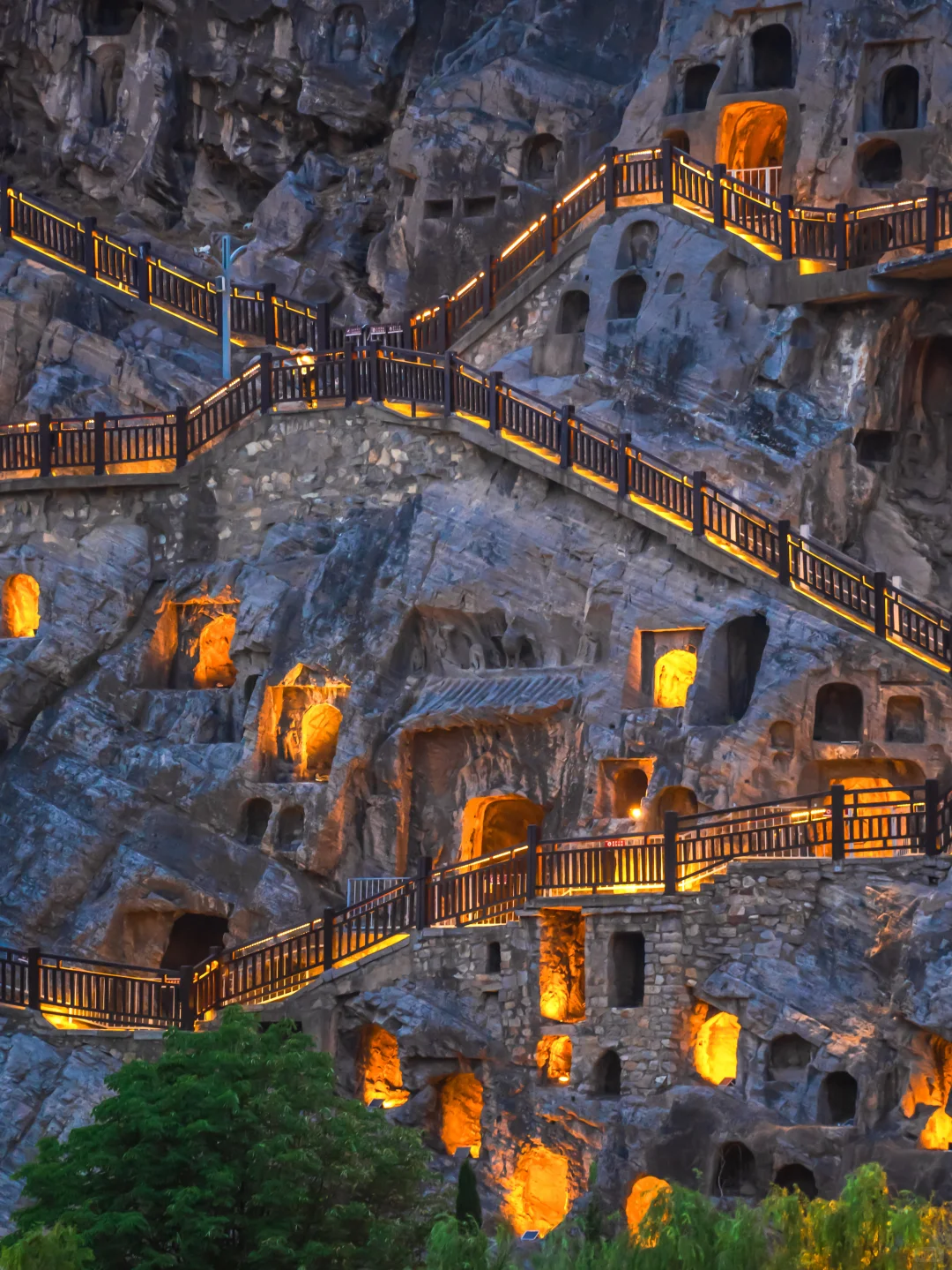 我很少用“震撼”来形容一座城市