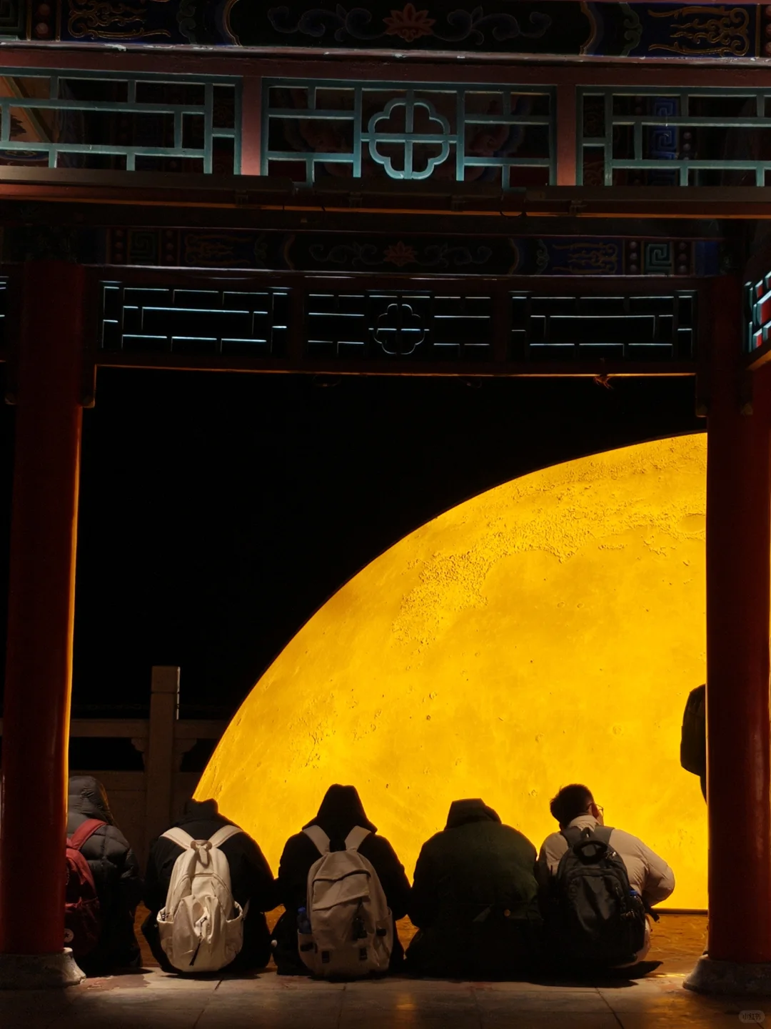 一人夜爬古武当山！29.9门票含电瓶车太