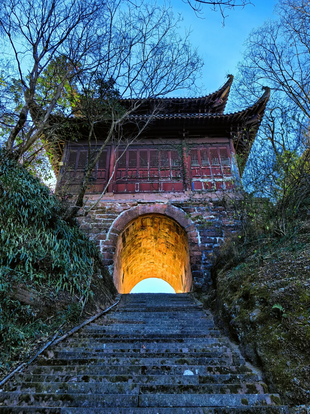 这座被严重低估的仙山,居然就在黄山边上❗