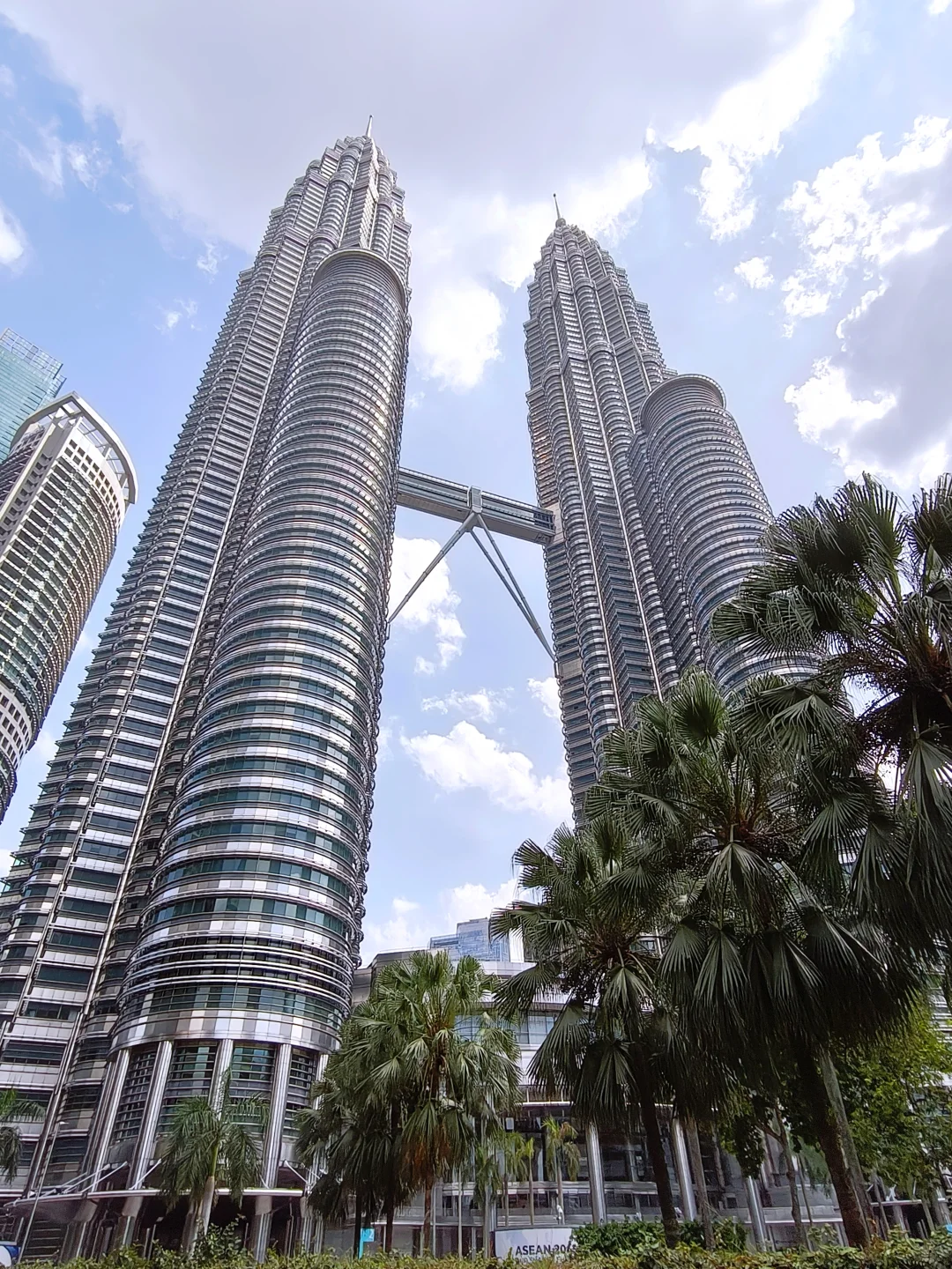 吉隆坡景點必須打卡的國油雙峰塔