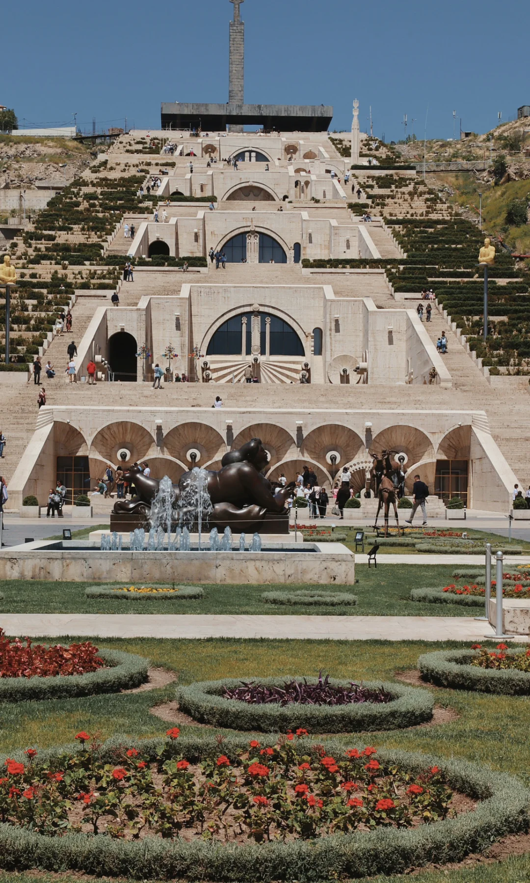 比新疆人少，比欧洲便宜，3k畅玩这两个免签国