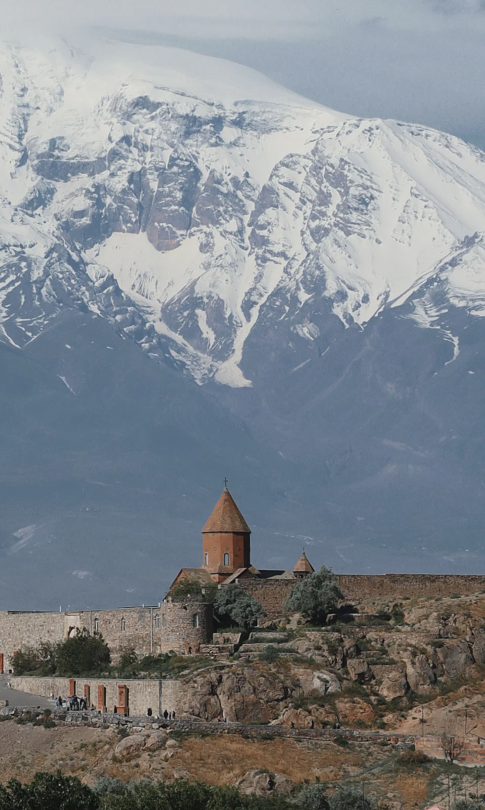 比新疆人少，比欧洲便宜，3k畅玩这两个免签国