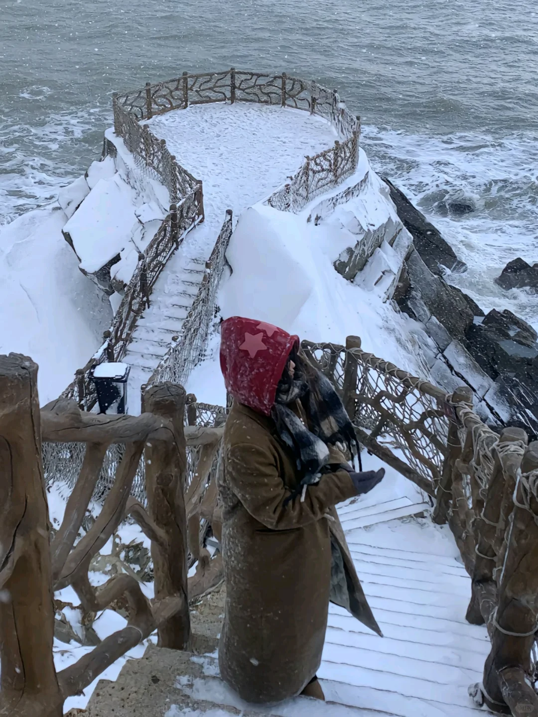 别着急，威海下雪挨个踢你们！此贴为证！