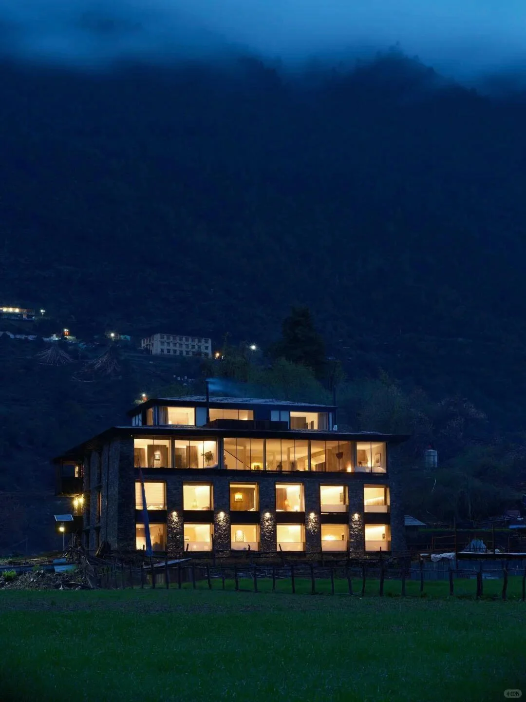 9-11月淡季梅里住雪山酒店，后劲比失恋还大