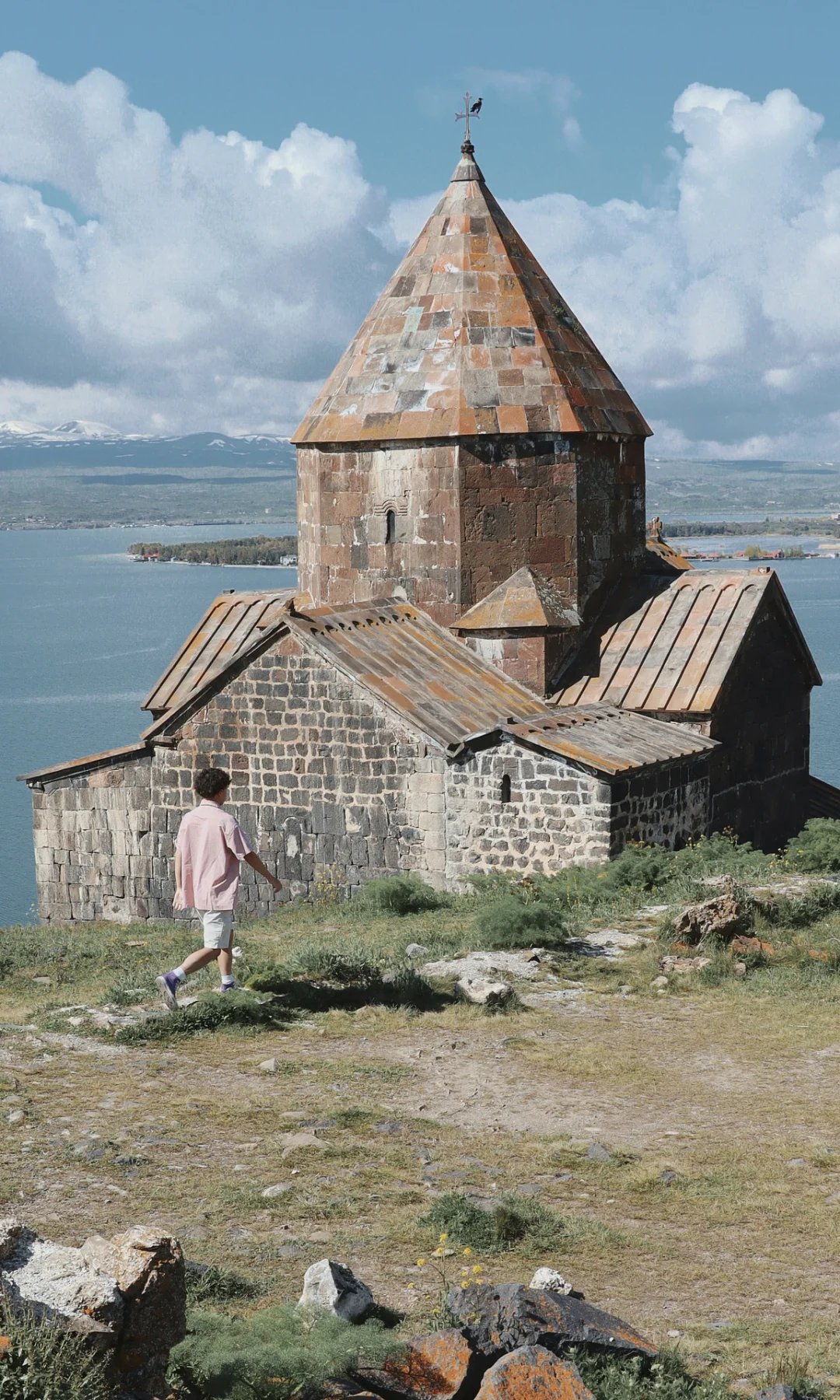 比新疆人少，比欧洲便宜，3k畅玩这两个免签国