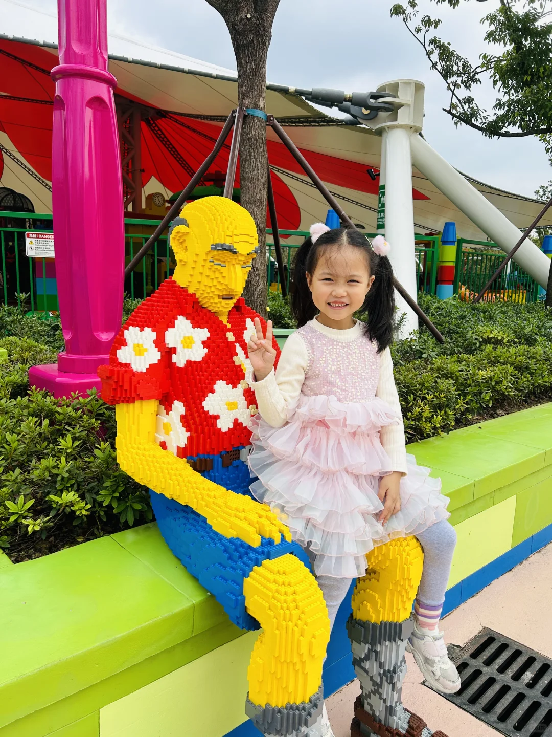 快安排她们一起去乐高乐园玩吧