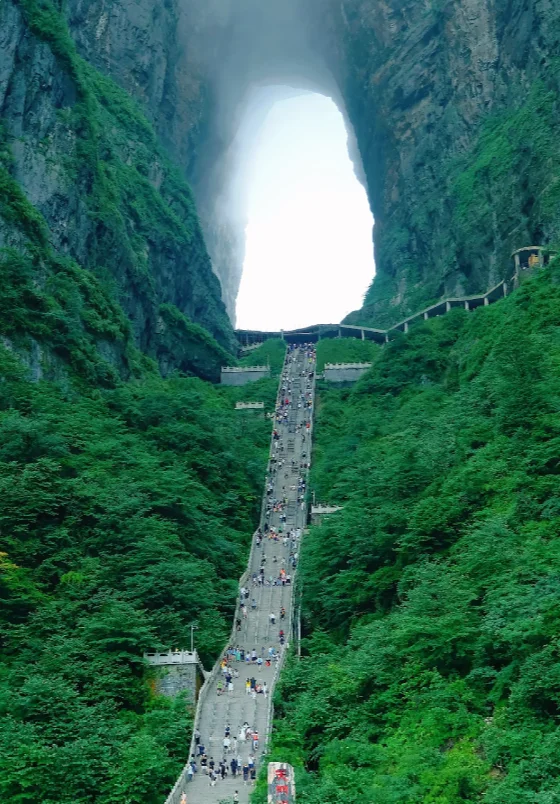 deepseek推荐国内最值得去的15个旅游地!